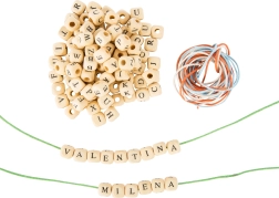 small foot fa betűs fűzhető gyöngyök – 300 darabos készlet