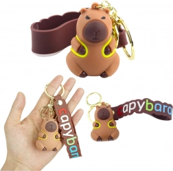 Kapybara medál sárga hátizsákkal