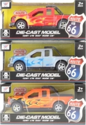 Fém dzsip visszahúzós meghajtással, nyitható ajtókkal