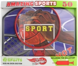 Nagy kosárlabda gyűrű labdával és pumpával