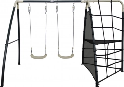 Axi családi központ mászóhálóval