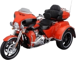 Fém motorkerékpár-modell HARLEY-DAVIDSON 2021 CVO Tri Glide 1:12, narancssárga