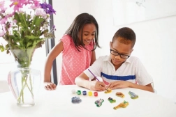 Készíts és fess – szafari mágnesek és kitűzők