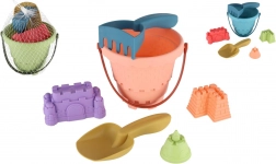 Műanyag homokozó készlet vödörrel, lapáttal, gereblyével és 3 formával hálóban