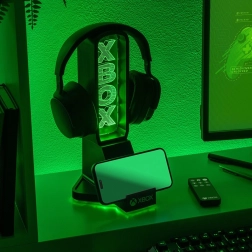 Xbox játéktartó LED világítással és USB‑C töltéssel