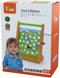 Fából készült labirintus kisautóval