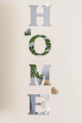 Fényes falmatricák HOME – ezüst akril 3D betűk szívecskékkel