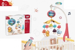 Távirányítós és kivetítős kiságyforgó