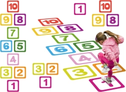 padlóra ragasztható matricák 1–10 számokkal ugróiskolához – oktató készlet