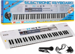 Fehér gyermek billentyűs szett mikrofonnal, felvétellel és sztereó hangszórókkal