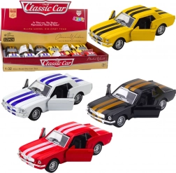 Fém klasszikus kisautó 1:32 méretarányban pull-back hajtással és nyitható ajtókkal