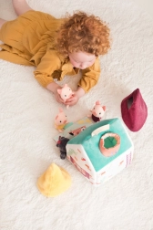 Lilliputiens - textil házikó a Farkas és a három kismalac mesével