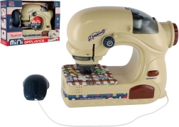 Gyermek varrógép fénnyel, elemmel működő, 20 cm