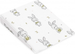 Muszlin párnahuzat gyerek ék alakú párnához – NEW BABY Standard 30×37 cm, Bunny minta