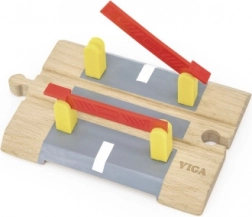 Elemes fa vasúti átjáró sorompókkal