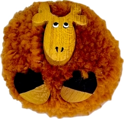 Fa mágnes pomponnal – zsiráf – kézzel készített dekoráció