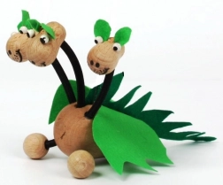 Gerlich fa báb háromfejű sárkány