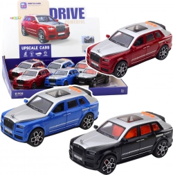 Interaktív autó modell meghajtással, fényekkel és hangokkal