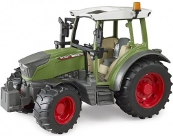 Bruder traktor Fendt Vario 211 – valósághű modell 1:16