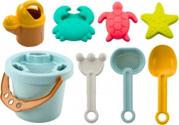 Pasztellszínű homokozó készlet vödörrel, lapáttal, gereblyével, szitával és formákkal