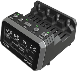 SKYRC AA/AAA intelligens akkumulátortöltő