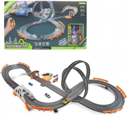 Versenypálya autós hosszúsága 615 cm