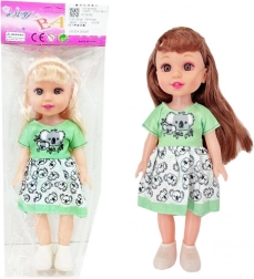 Zuzka baba hosszú hajjal és ruhával