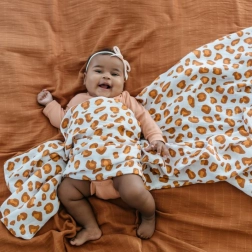 Tommy Lise pamut muszlin pelenka – fehér leopárd 120 × 120 cm