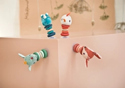 Ringató csörgő tapadókoronggal - Sárkány Joe