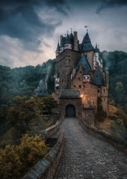 1000 darabos puzzle – Eltz vár
