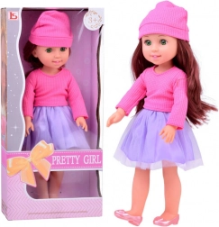 Elegáns divatbaba valósághű kiegészítőkkel