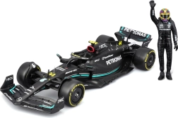 mercedes-amg f1 w14 e 1:24 lewis hamilton pilótafigurával a bburagótól