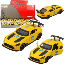 Fém versenyautó 1:43 felhúzós meghajtással és nyitható ajtókkal – sárga