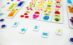 Captain Smart - Éhes Szörnyecskék