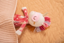 Lilliputiens ágyikóbarát – Lena, az egyszarvú