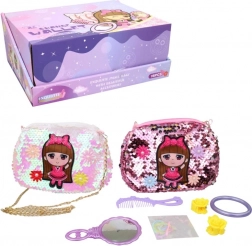 Lányka kézitáska kiegészítőkkel