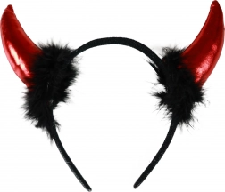 Ördögszarvak tollal