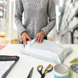 Fehér polietilén postai tasakok A3 310 × 420 mm, 50 db/csomag