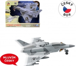 Hajtóműves vadászgép fénnyel és hanggal