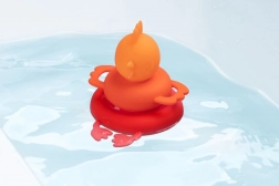 Lilliputiens rakosgatható vízi piramis Paulette a fürdőkádba