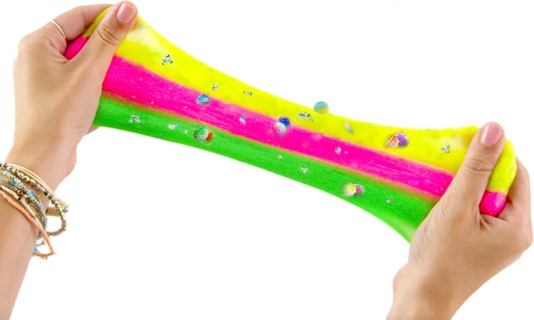 Színes és csillogó textúrák szenzoros szórakozáshoz