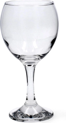 Az átlátszó üveg kiemeli az ital színét és illatát