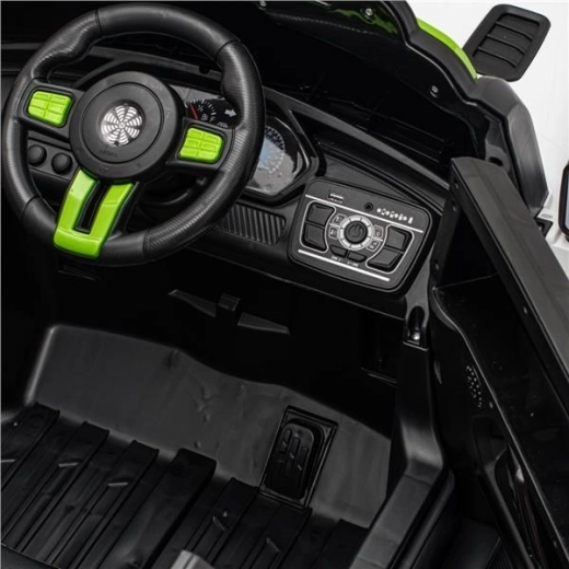 Szórakozás és vezérlés: LED, zene, USB és 2.4G távirányító