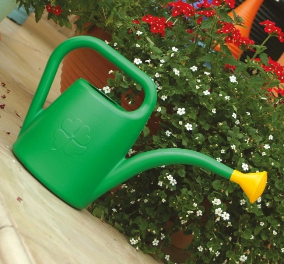 Kényelmes fogás és pontos kiöntés