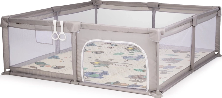 Nagy játéktér és légáteresztő hálós oldalfalak