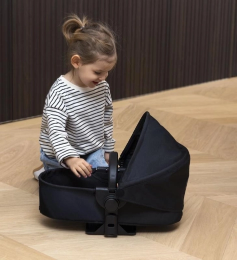 3 az 1-ben: mózes, sportülés és kiságy