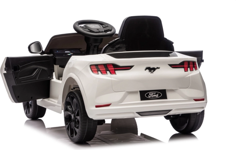 Nyitható ajtók a könnyű beszálláshoz