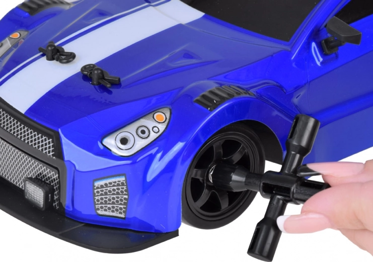 4x4 hajtás és két garnitúra gumiabroncs