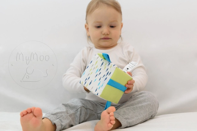 MyMoo Busy Cube foglalkoztató kocka babáknak