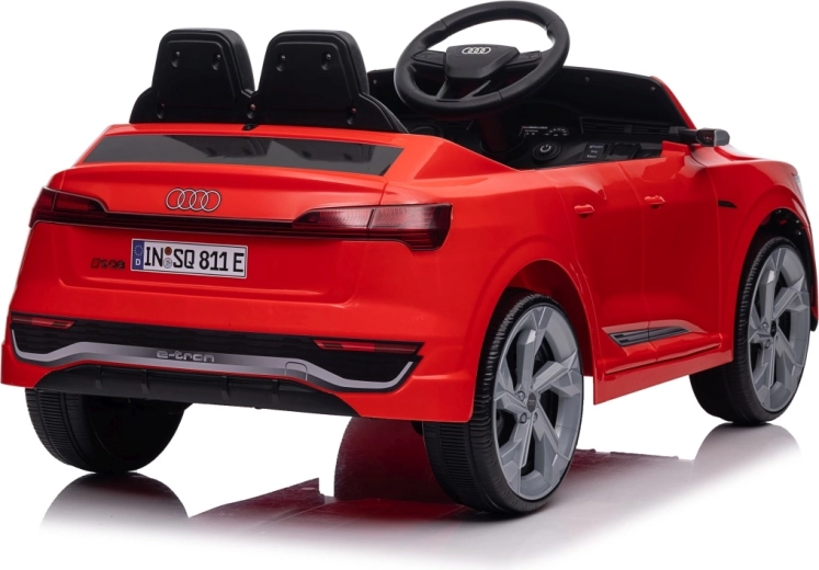 Audi SQ8 elektromos kisautó gyerekeknek, piros